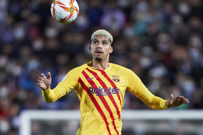 CLB Ngoại hạng Anh chưng hửng vì thái độ của sao Barca_695c4b80aca71.jpeg