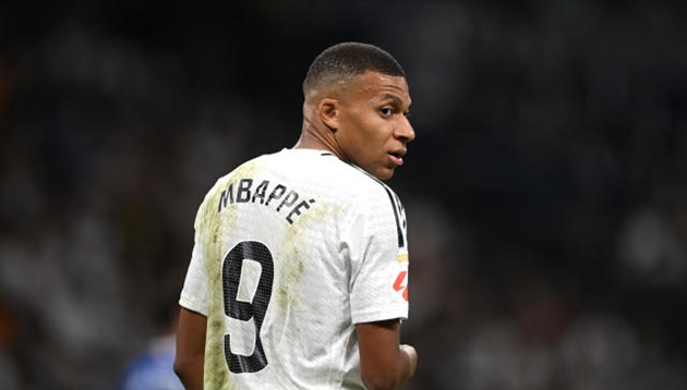 Courtois dùng so sánh kỳ lạ để ủng hộ Mbappe_695ba3283bd47.jpeg