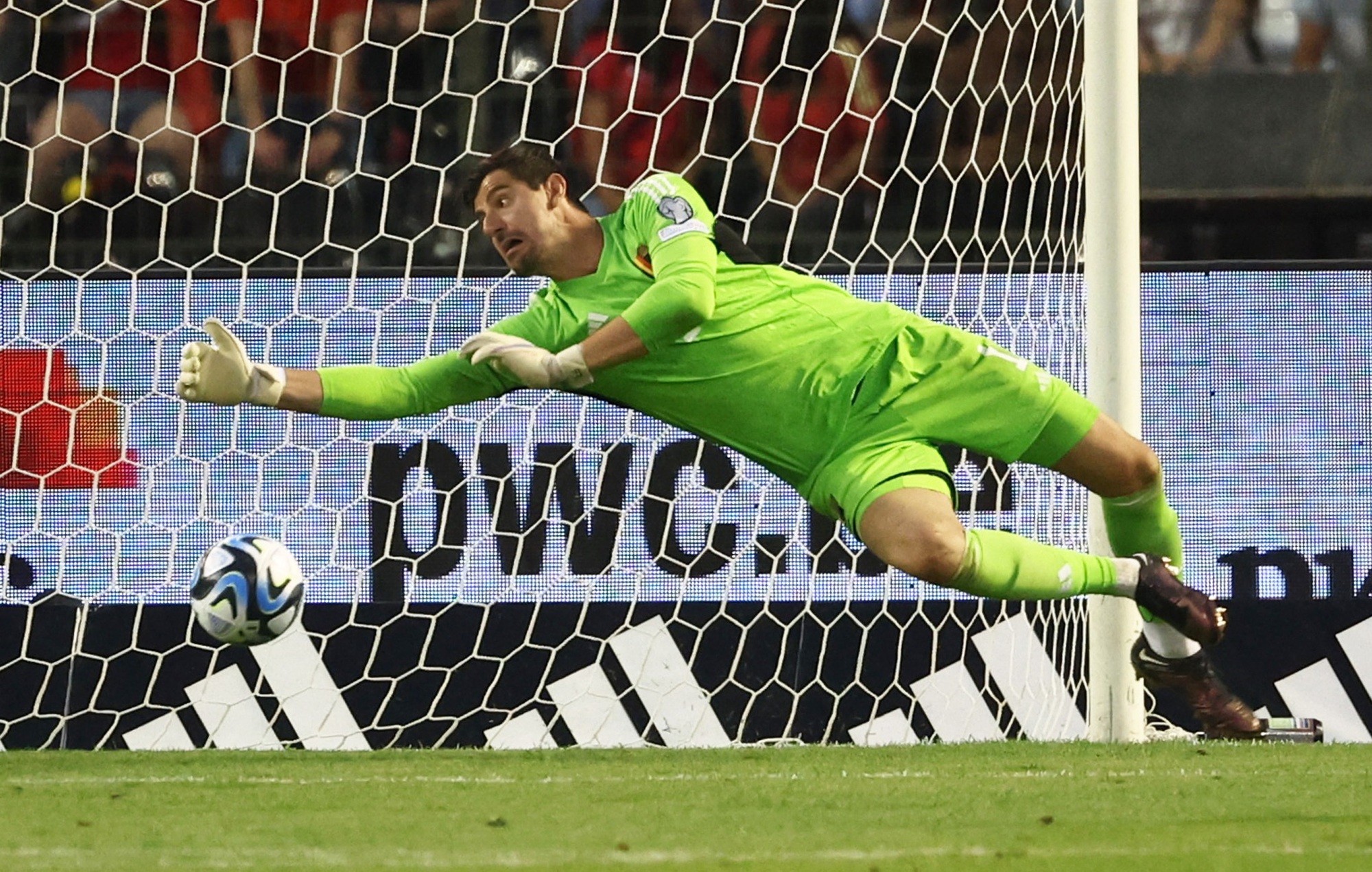 Cú hích Courtois đến với Real Madrid_695c16a8307a0.jpeg