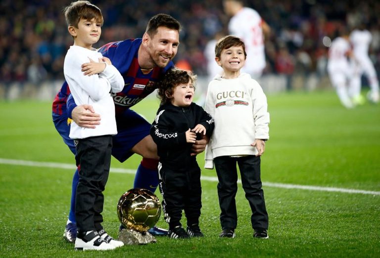 Cùng Mateo làm điều đặc biệt, Messi khiến fan Barca vô cùng phấn khích_695ca1ff800f4.jpeg