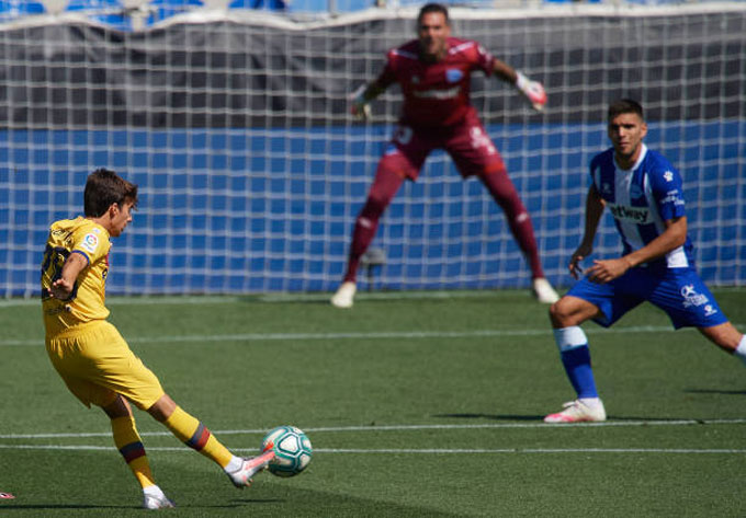 Cùng Messi gánh team, sao trẻ Barca tạo nên kỷ lục khó tin_695c78706cab1.jpeg