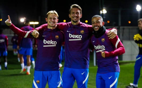 Dàn sao Barca hội tụ, quyết đem chiến thắng đầu tay về cho Xavi_695c5020cdbb2.jpeg