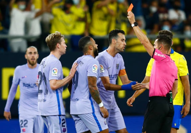 De Jong bị đuổi khỏi sân, Barca sa lầy vào khủng hoảng_695c5773c191d.jpeg