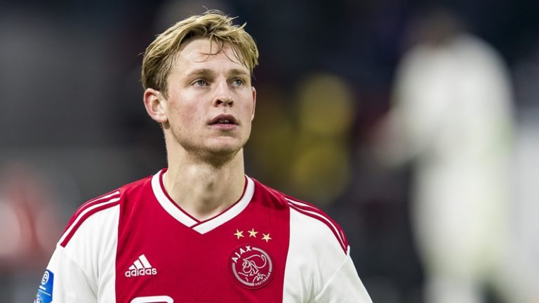 De Jong nói gì khi Van Gaal không tin anh có thể thành công ở Barca?_695cd27e398c9.jpeg