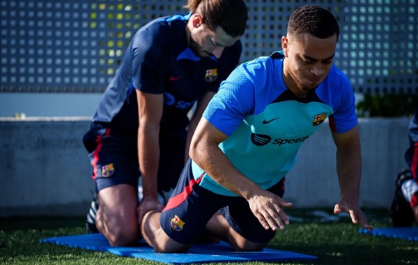 Dembele lập siêu phẩm trên sân tập_695c39a6a88c9.jpeg