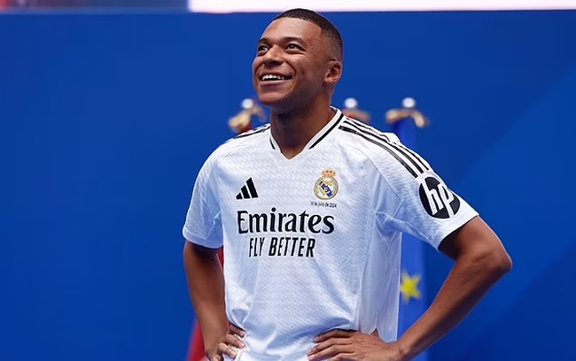 Đến Real, Mbappe nhận về món quà giá trị_695bc3a6cdc02.jpeg