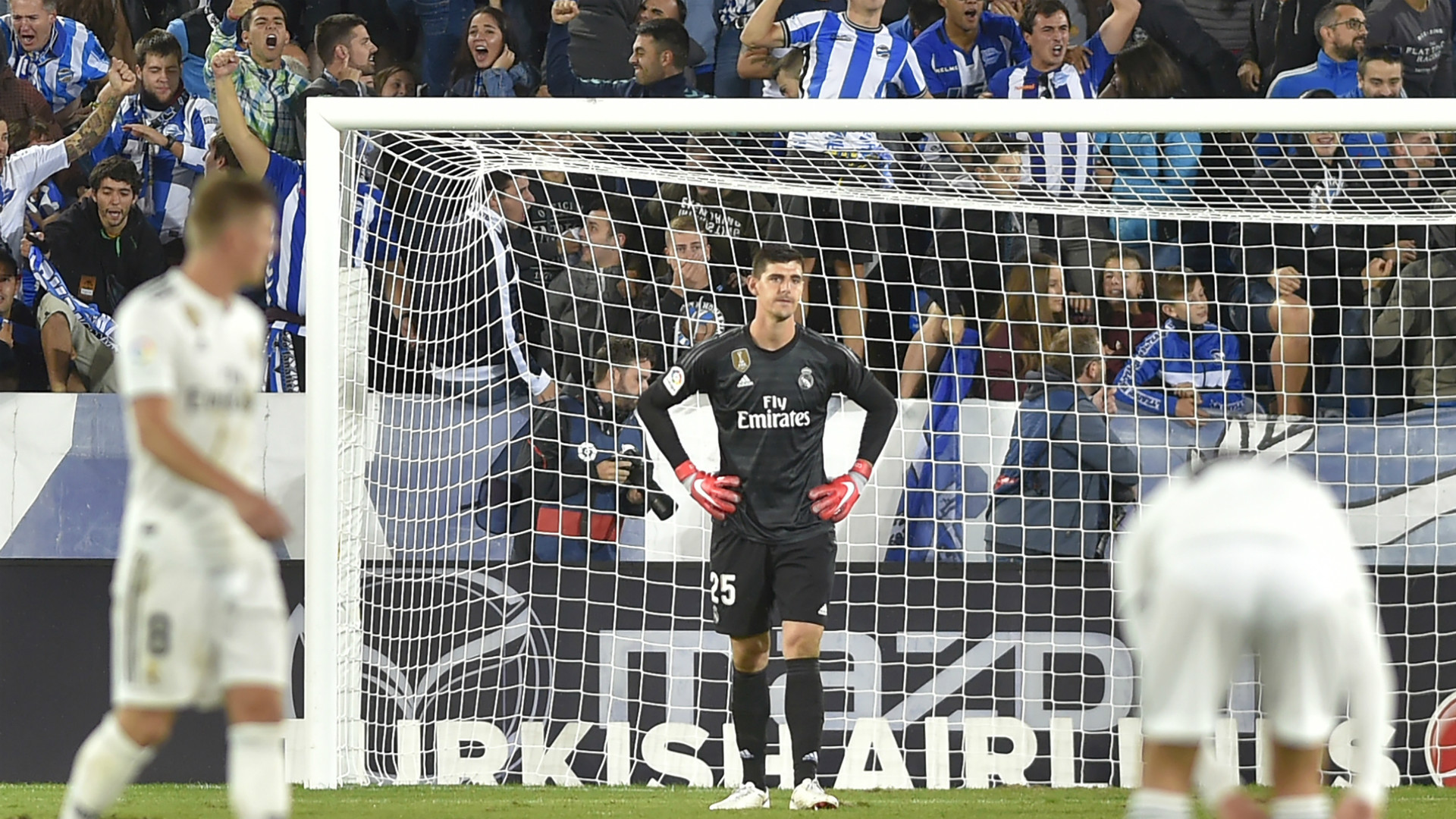 Đội hình bị bán của Barca và Real Hè này: ‘Công thần xứ Wales’ ra đi, Man Utd mừng thầm_695cde2352fdc.jpeg