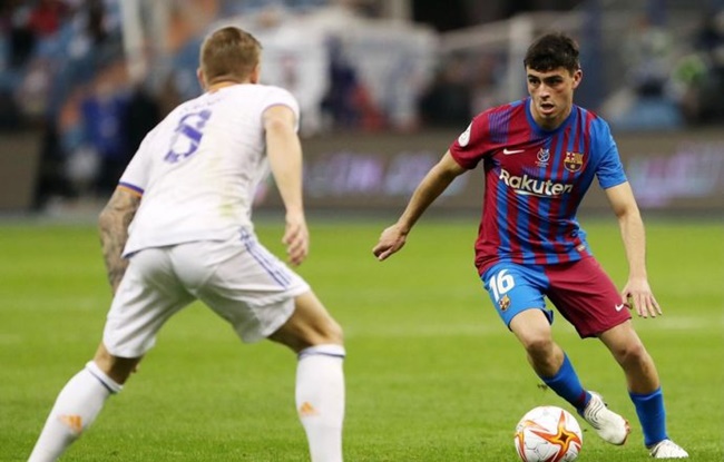 Đội hình kết hợp Barca – Real của Pedri: 1 sao áo trắng duy nhất; Hàng thủ gây cười_695c43827195c.jpeg