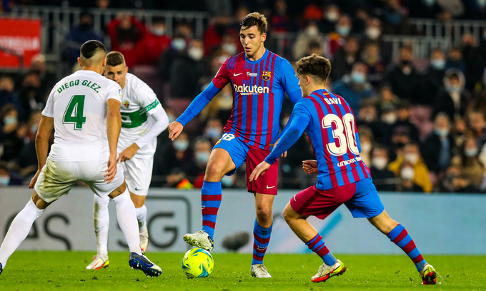 Đội hình tiêu biểu vòng 18 La Liga: 2 báu vật Barca, sao Real duy nhất_695c4d4aa6943.jpeg