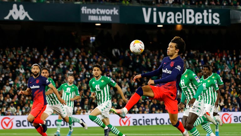 Đội hình tiêu biểu vòng 27 La Liga: 2 lão tướng Real – Barca, trò cưng Simeone_695c45848c26b.jpeg