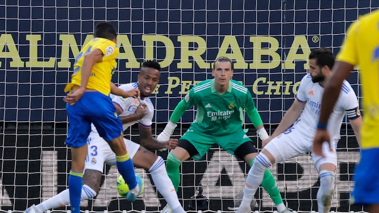 Đội hình tiêu biểu vòng 37 La Liga: Kẻ đóng thế Courtois, trò cưng Simeone_695c3f14ec4bf.jpeg