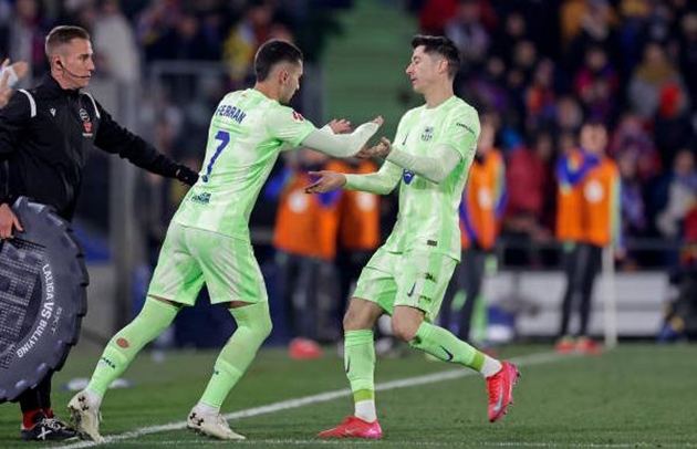 Ferran Torres đã sẵn sàng cạnh tranh sòng phẳng với Lewandowski tại Barca?_695b71580451d.jpeg