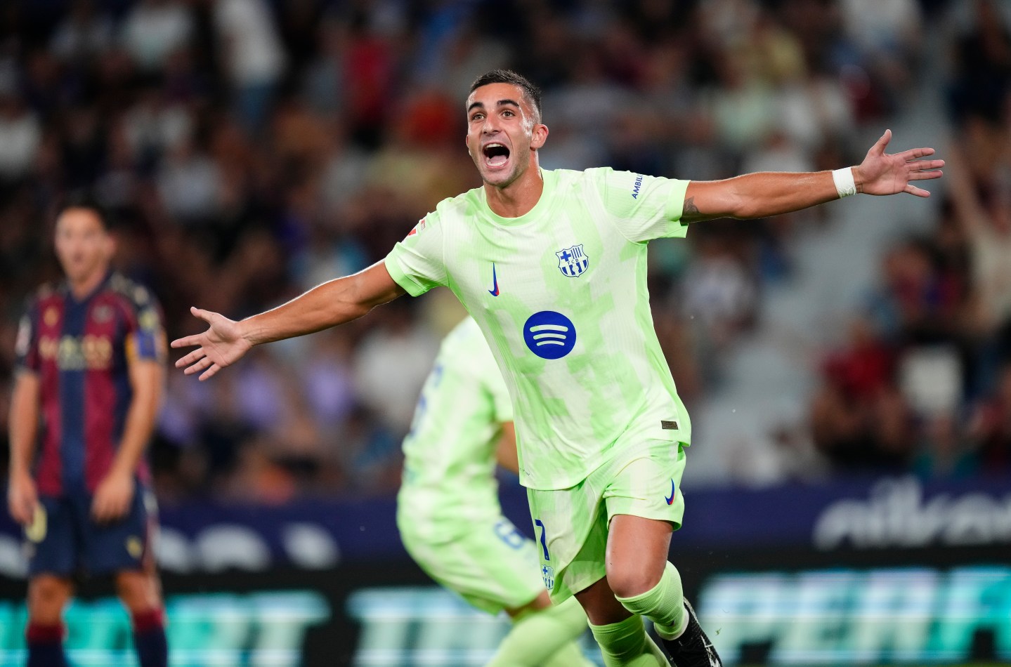 Ferran Torres tiết lộ chỉ đạo của Flick giúp Barca ngược dòng_695b6d7b1b363.jpeg