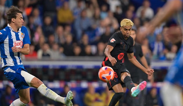 Flick biến sút xa thành vũ khí đáng sợ ở Barcelona_695b779cbed7b.jpeg