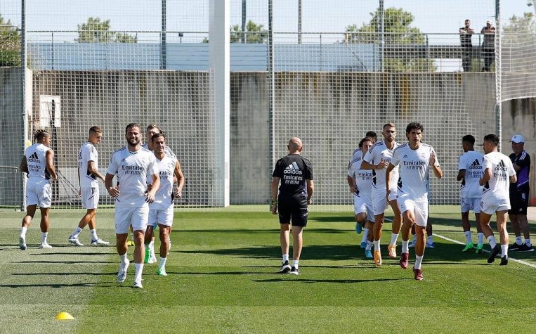 Florentino Perez bác bỏ một kế hoạch nhân sự của Xabi Alonso tại Real Madrid_695b79c7461be.jpeg