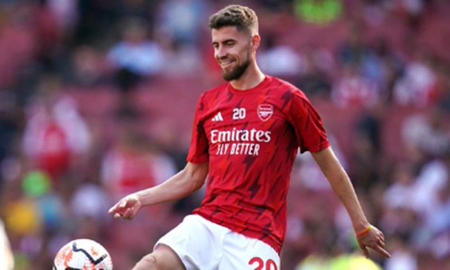 Gã khổng lồ theo sát Jorginho_695be3866290e.jpeg