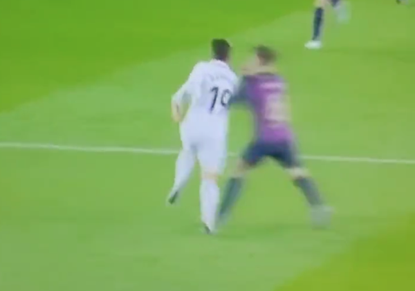 Gavi đánh nguội cầu thủ Real Madrid_695c2396396cb.png