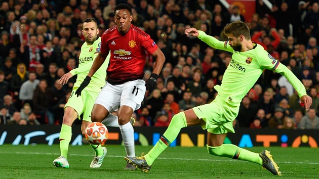 Gerard Pique, “lá chắn duran” trước khung thành Ter Stergen_695cdc6dedbbe.jpeg