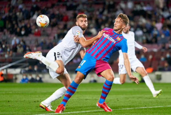 Ghi bàn phút 90, Barcelona thoát thua nghẹt thở trước Granada_695c5816d0f73.png