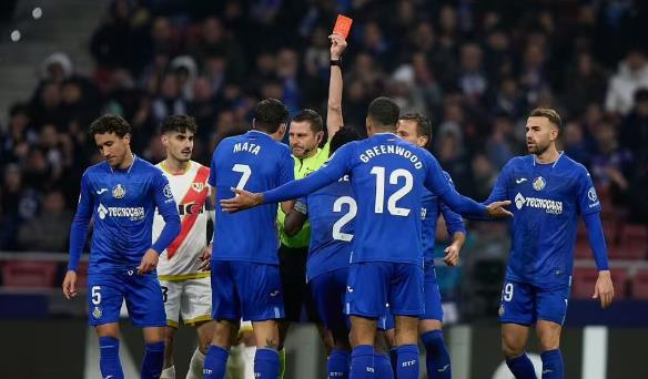 Greenwood nhận thẻ đỏ vô duyên, 8 người Getafe thất thủ trước Vallecano_695bf9c194e0f.jpeg