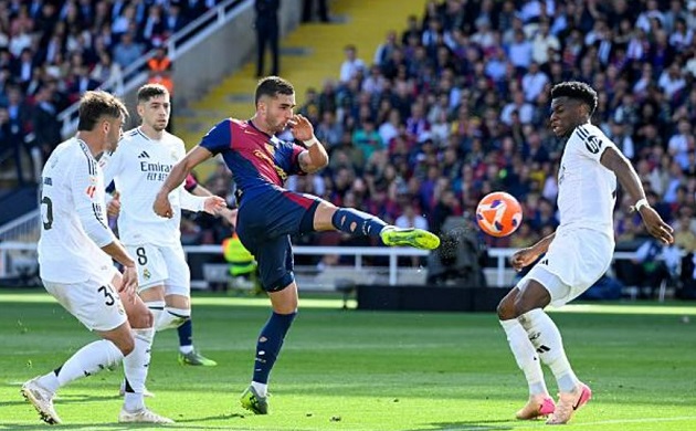 Hai góc máy và nghi vấn VAR: Tranh cãi không dứt sau trận Siêu kinh điển_695b7d0d36faf.jpeg