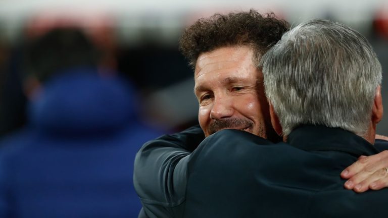 Hắt hủi Klopp & Rangnick, Simeone nói lý do bắt tay Ancelotti_695c3f9f20ec5.jpeg