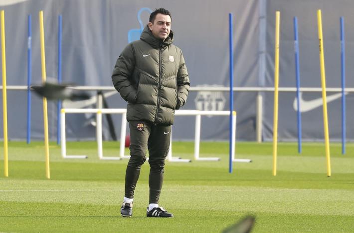 Hé lộ mẫu tiền vệ Barca theo đuổi_695bfd371235e.jpeg