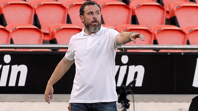 HLV Sergio: “Setien lúc nào chả cố hạ thấp chúng tôi”_695c7a844b4de.jpeg