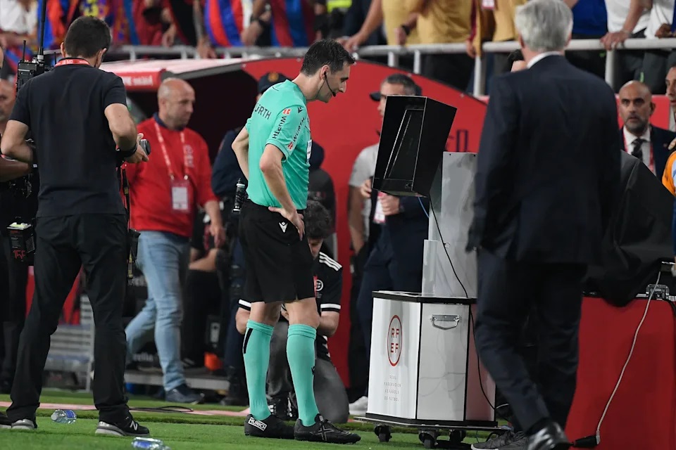 Hội trọng tài Tây Ban Nha sẵn sàng ra tòa vụ Negreira, không để Real Madrid TV bôi nhọ_695b74343d0ef.jpeg