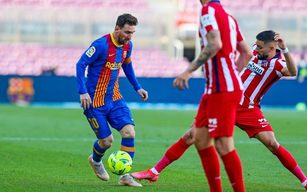 Jan Oblak “phá” siêu phẩm của Messi, Atletico triệt tiêu hy vọng vô địch của Barca_695c63993eba8.jpeg