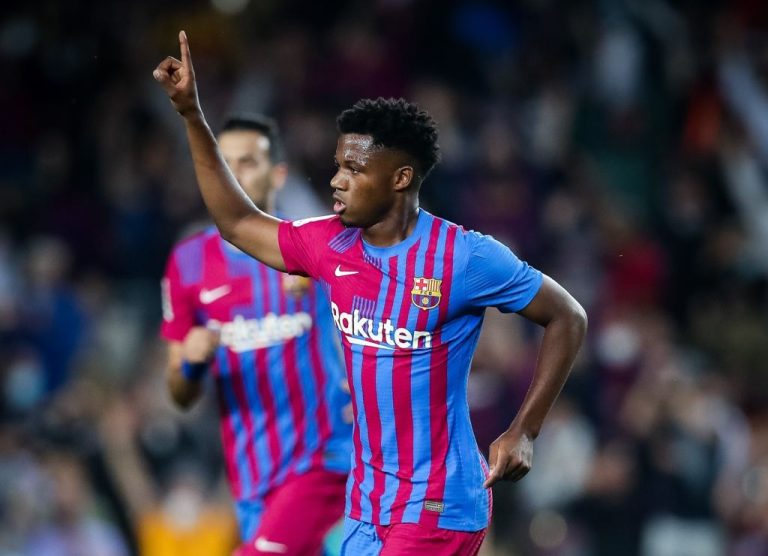 Jorge Mendes làm khó Barca trong thương vụ trói chân Ansu Fati_695c530717c1e.jpeg