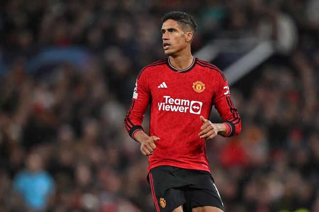 Không hài lòng Ten Hag, Varane tính đường rời Man Utd_695c10a7cc6dc.jpeg