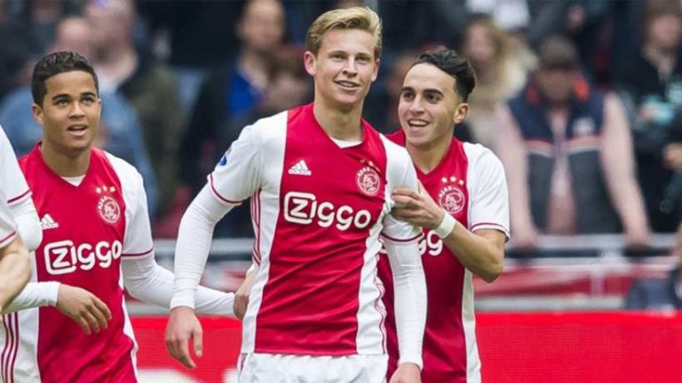 ‘Không thể nói và cử động, cậu ấy nhướng mày, ý bảo tôi hãy đến Barca’_695c86ff58206.jpeg