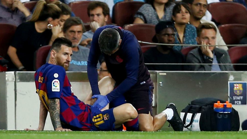 Khuỵu gối, Messi nói 1 câu đầy bi ai khiến các CĐV Barca xót xa_695cb56de9554.jpeg