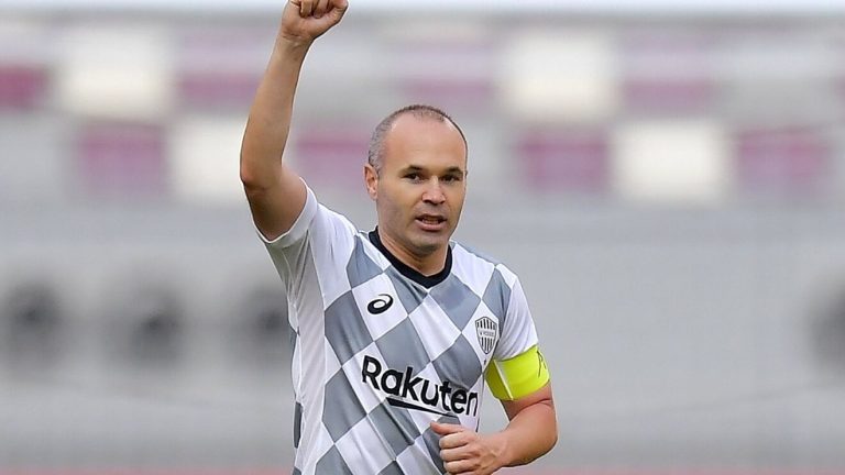 Koeman và Laporta gặp rắc rối, Iniesta nói gì?_695c57200499b.jpeg