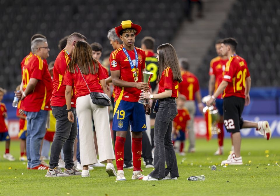 Lamine Yamal lỡ giai đoạn tiền mùa giải với Barcelona_695bc52434299.jpeg