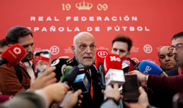 Laporta và tranh cãi vụ Dani Olmo: Sự thật hay chiêu trò truyền thông?_695b96ace8b4e.jpeg