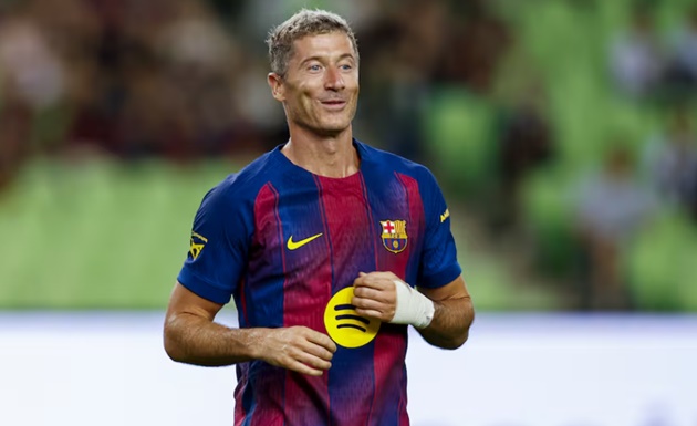 Lewandowski chấn thương, vắng mặt trận tranh Cúp Joan Gamper_695b7038b5018.jpeg