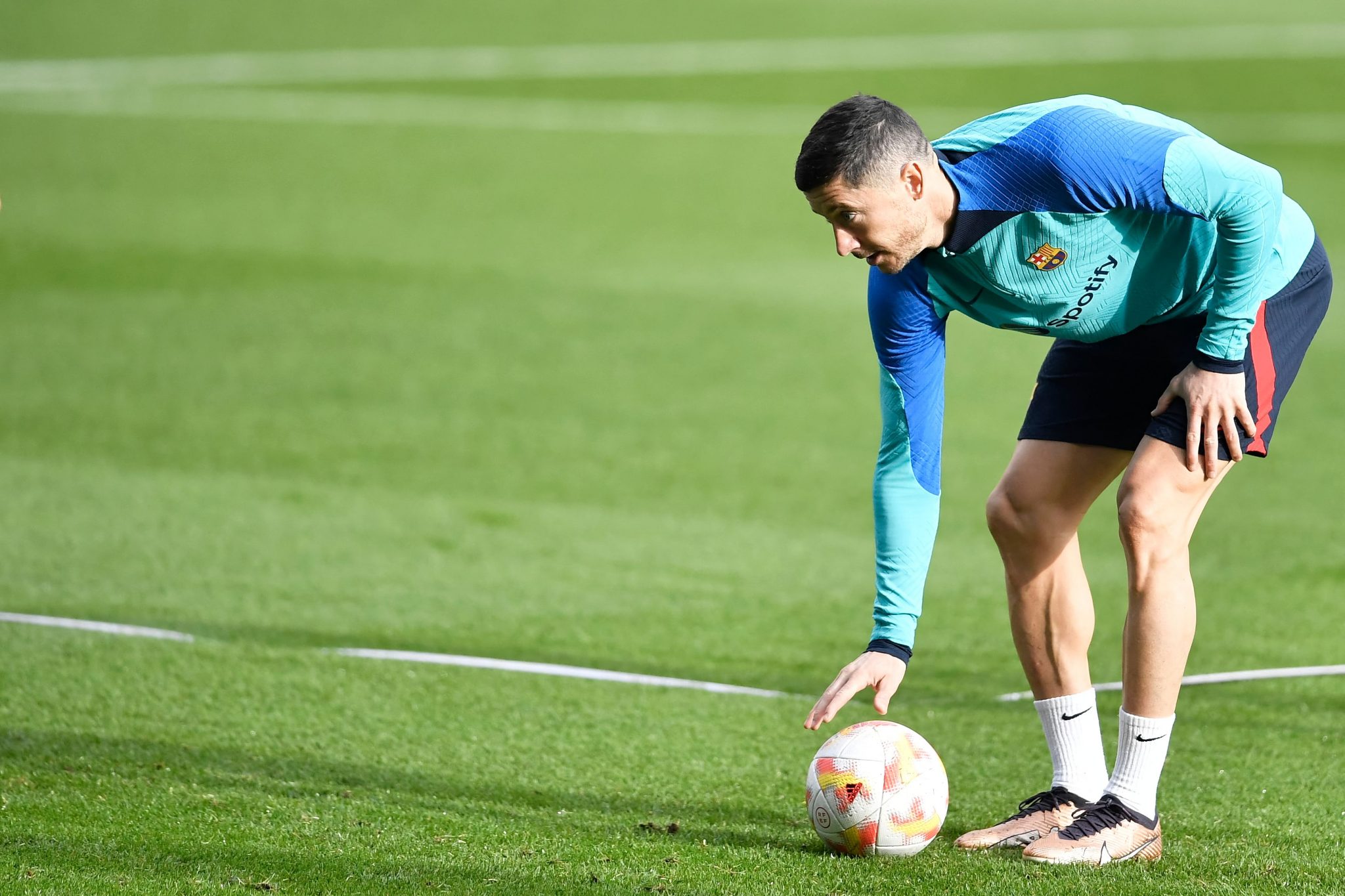 Lewandowski: “Mọi chuyện không dễ dàng với tôi”_695c245a67e8a.jpeg