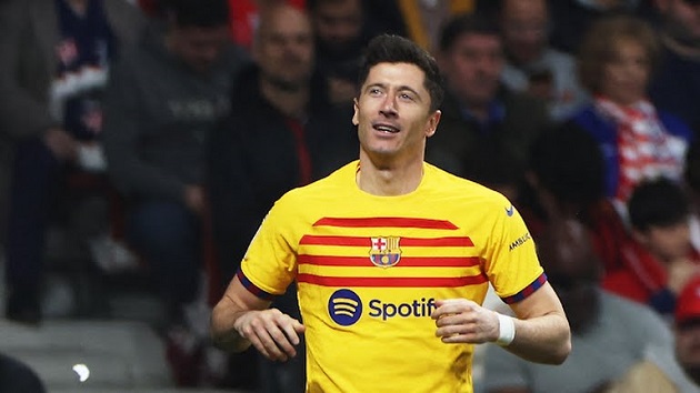 Màn trình diễn tiệm cận điểm 10 của Robert Lewandowski_695be6269c571.jpeg