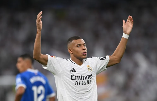 Mâu thuẫn gây gắt giữa Mbappe và PSG trước ngày đến Real Madrid_695baa76442b7.png