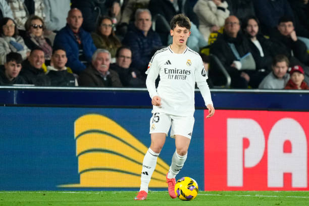 Mbappe không hài lòng: Arda Guler gặp áp lực lớn tại Real Madrid_695b8a0674a29.jpeg