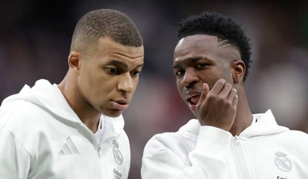 Mbappe và Vinicius: Song sát trong mơ hay gánh nặng cho Xabi Alonso?_695b7472077f2.jpeg