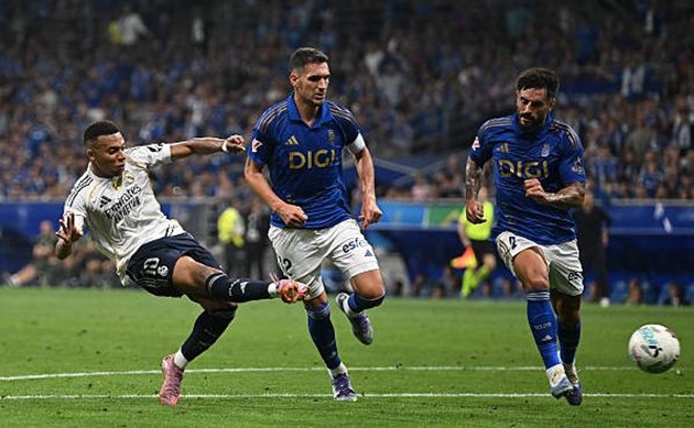Mbappe và Vinicius tỏa sáng, Real dễ dàng đánh bại Oviedo_695b6d58d18ec.jpeg