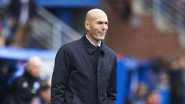 Mệnh lệnh từ sếp lớn, Zidane run rẩy cầm Real đấu El Clasico_695c8f3ba3438.jpeg