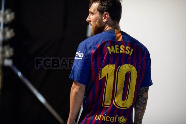 Messi khoe bản patch dành cho nhà vô địch La Liga trên áo đấu mới_695cfde96e7eb.jpeg