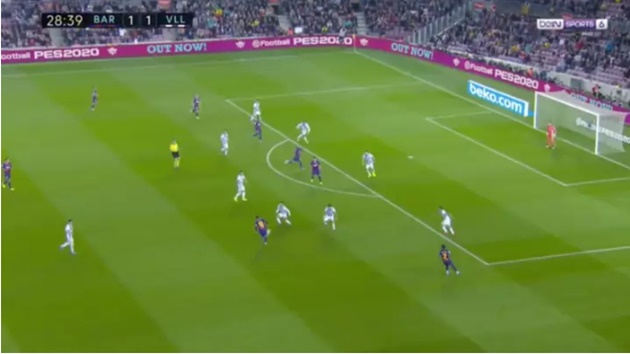 Messi làm điều không tưởng, biến Valladolid thành trò hề chỉ bằng 1 động tác_695caa63538cf.jpeg