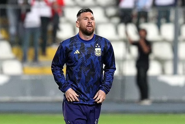 Messi tạt nước lạnh vào Barca_695c14cf23d02.jpeg