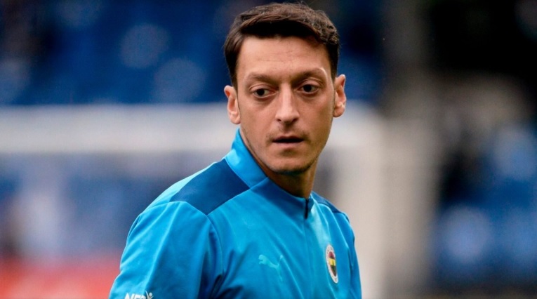 Mesut Ozil gọi tên cầu thủ xuất sắc nhất thế giới hiện tại_695b8e4d87708.jpeg