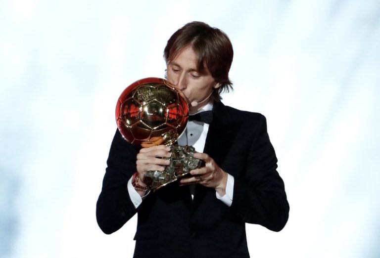 Modric chỉ ra 3 cái tên lẽ ra đoạt QBV nếu không vì Ronaldo và Messi_695cea5f60787.jpeg